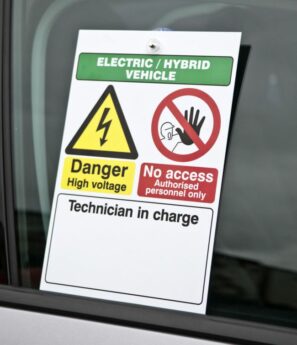 Electric Vehicle Warning Sign with Window Sucker